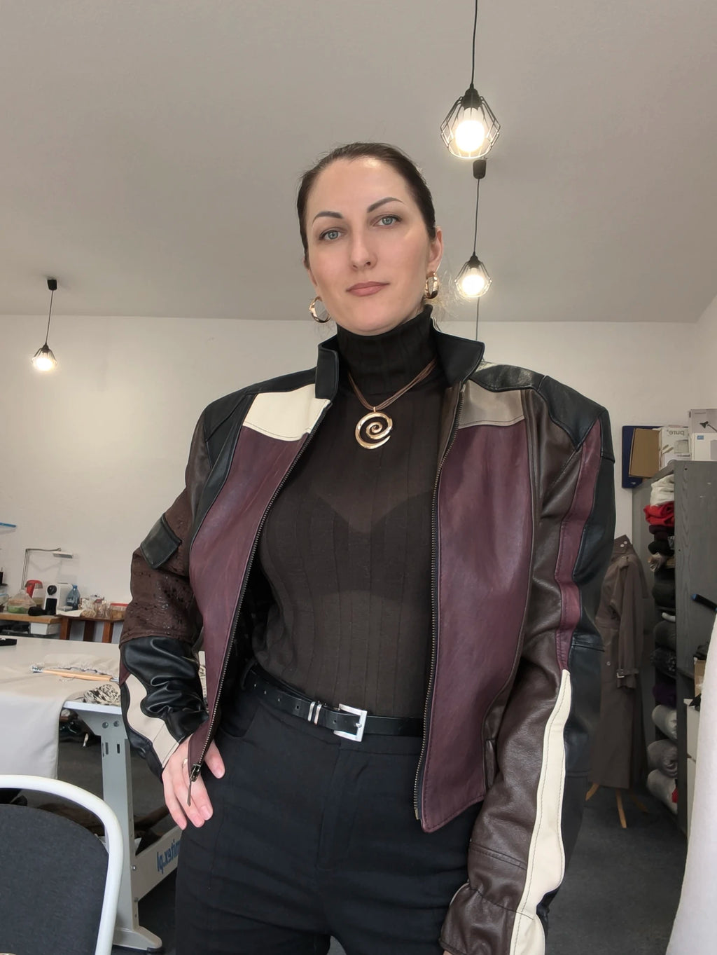 Unikatowa kurtka skórzana bomber patchwork
