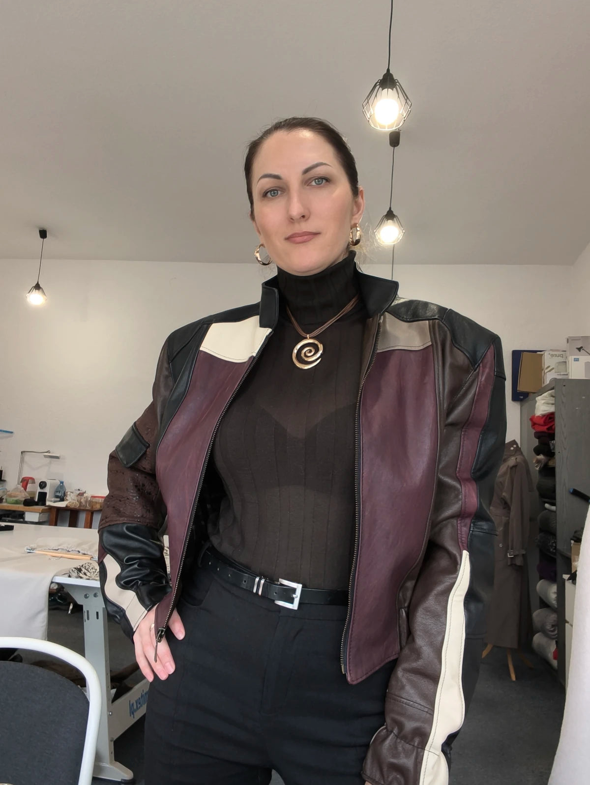 Unikatowa kurtka skórzana bomber patchwork