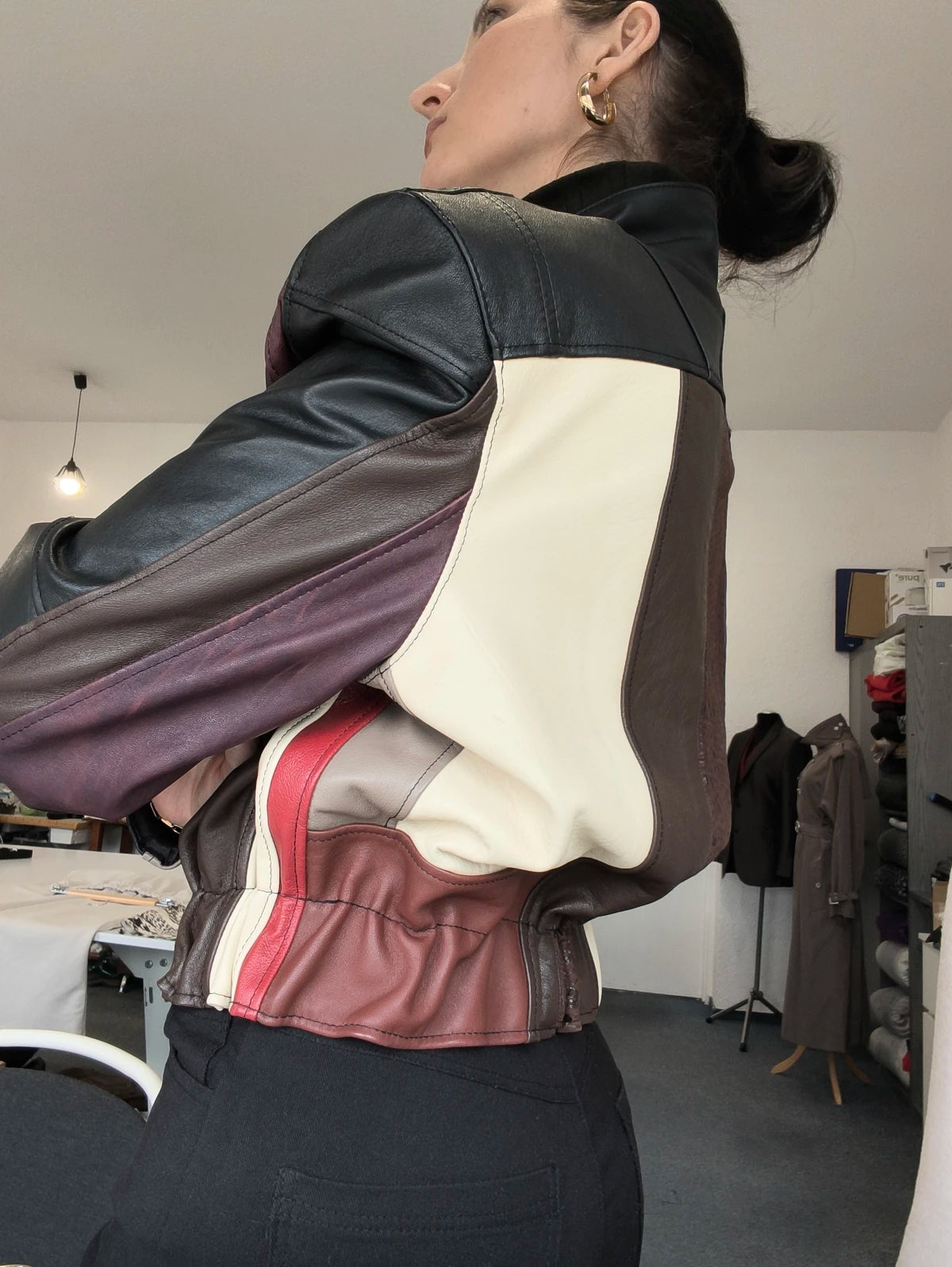 Unikatowa kurtka skórzana bomber patchwork