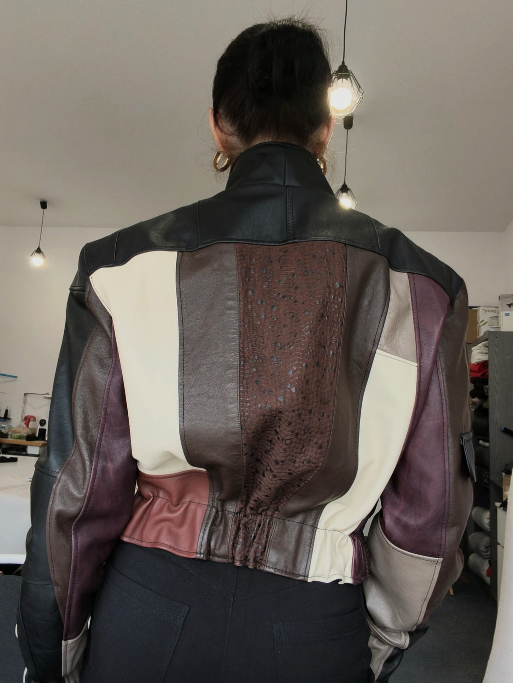 Unikatowa kurtka skórzana bomber patchwork